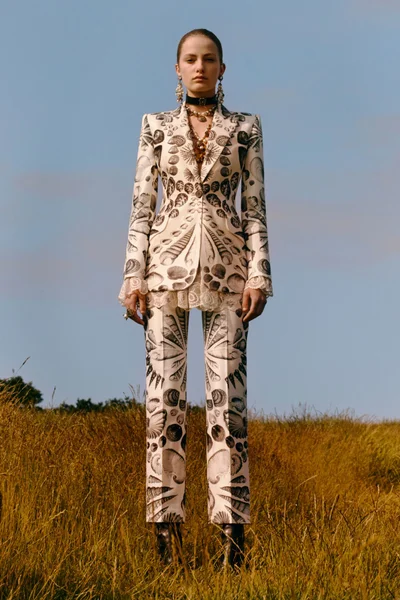Look 37